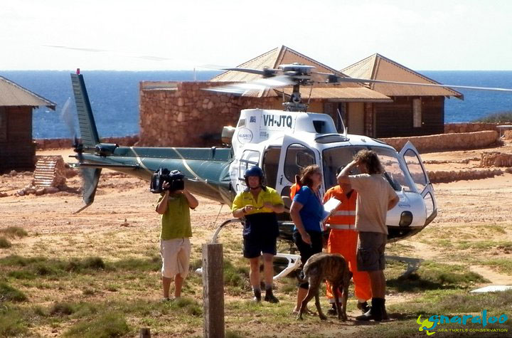 Paul Richardson (Gnaraloo leaseholder) answering questions from the State Emergency Services (SES) after the floods